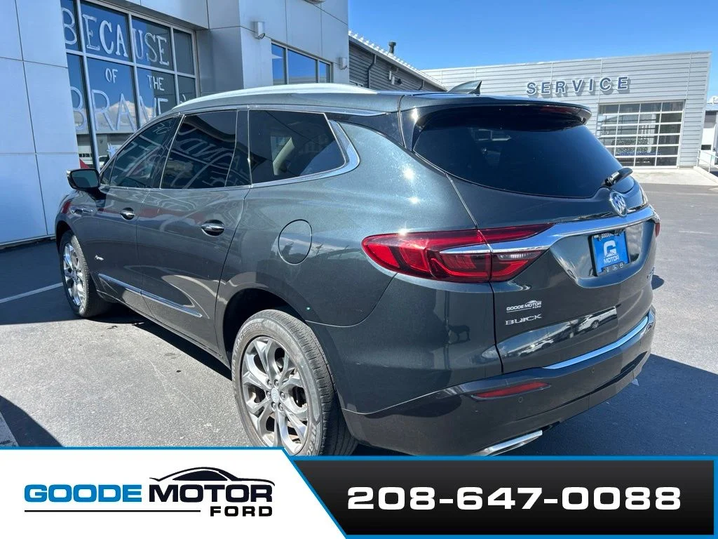 Used 2018 Dark Slate Metallic Buick Avenir image 4