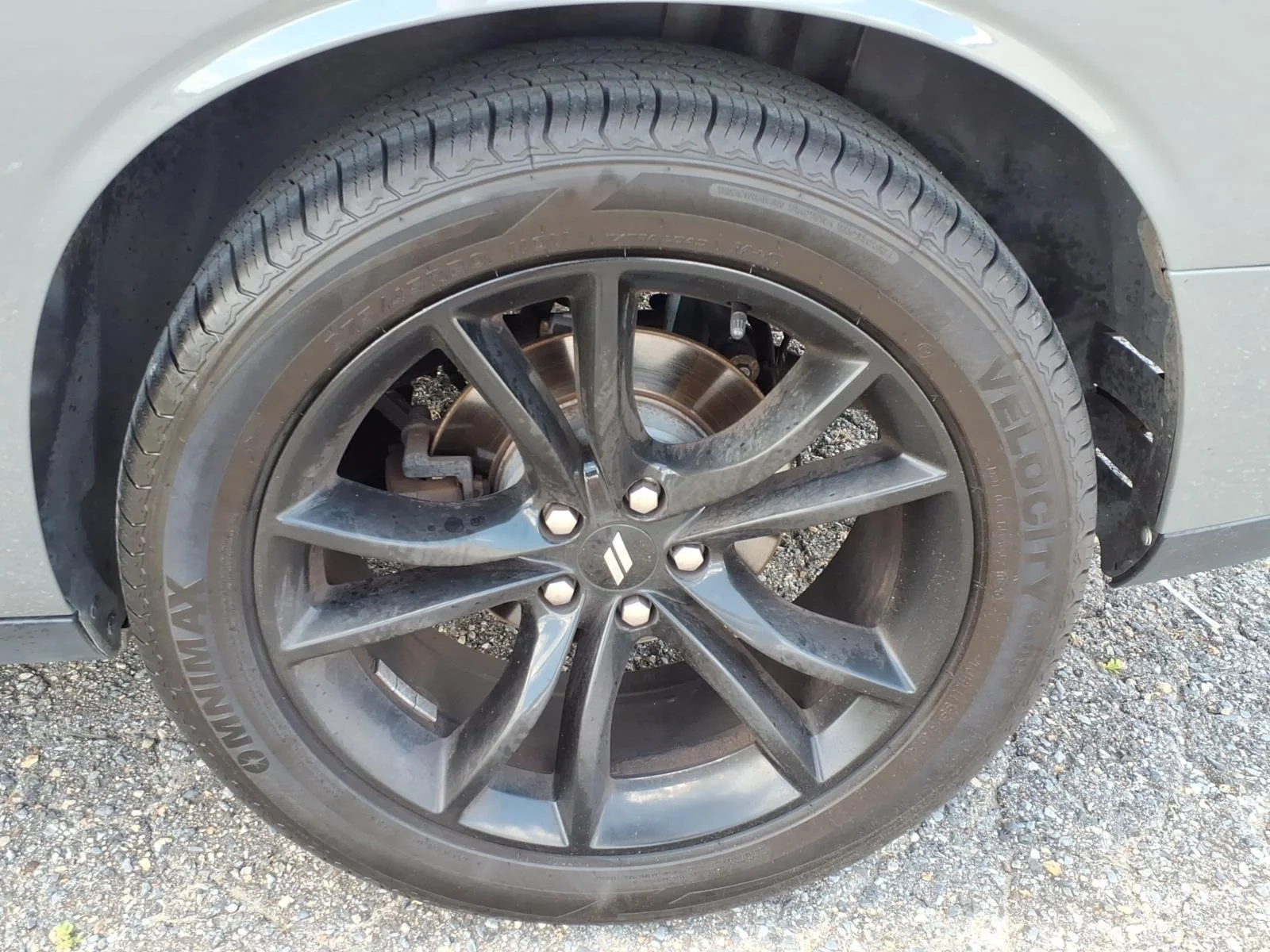 Used 2018 Destroyer Gray Clearcoat Dodge SXT image 8