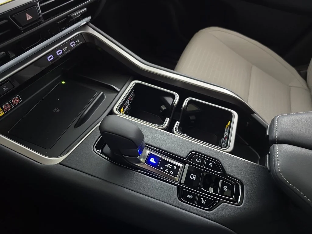 New 2026 Wind Chill Pearl Lexus PREMIUM AWD image 24