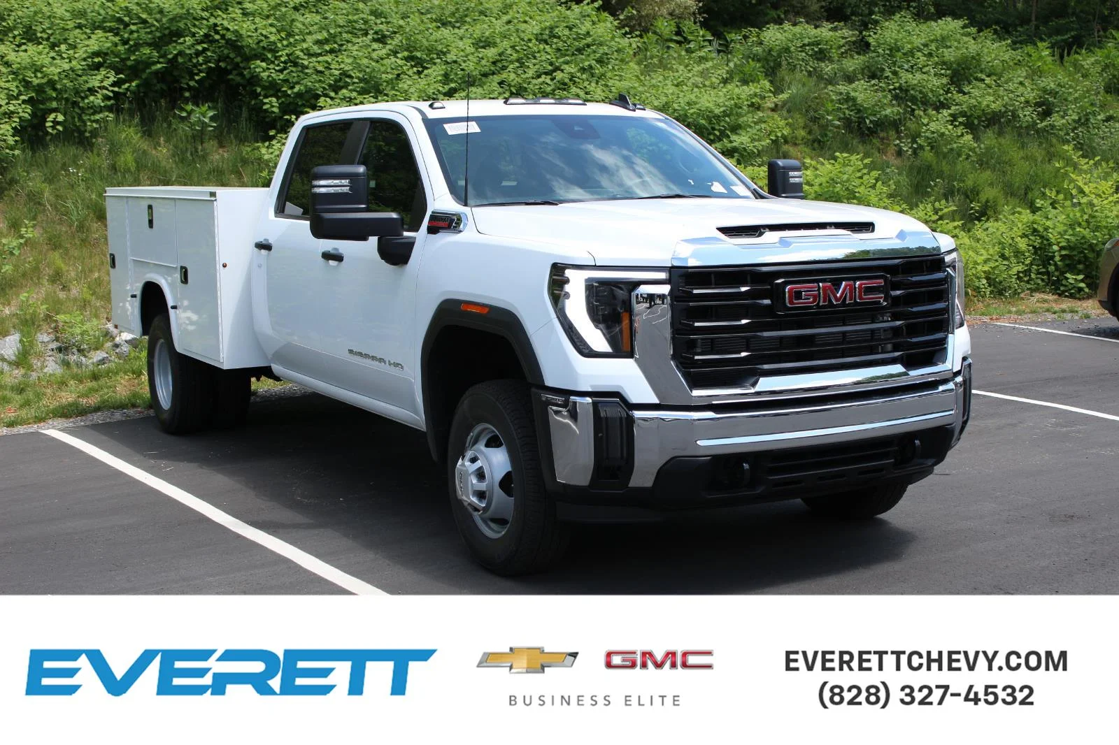 New 2026 Summit White GMC Pro image 1