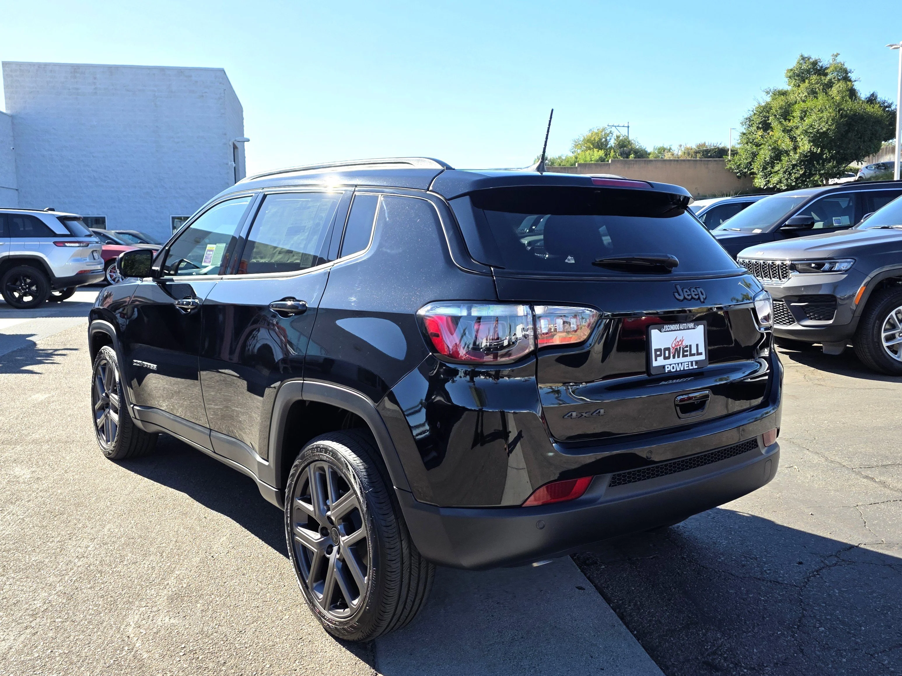 New 2026 Diamond Black Jeep Limited image 3