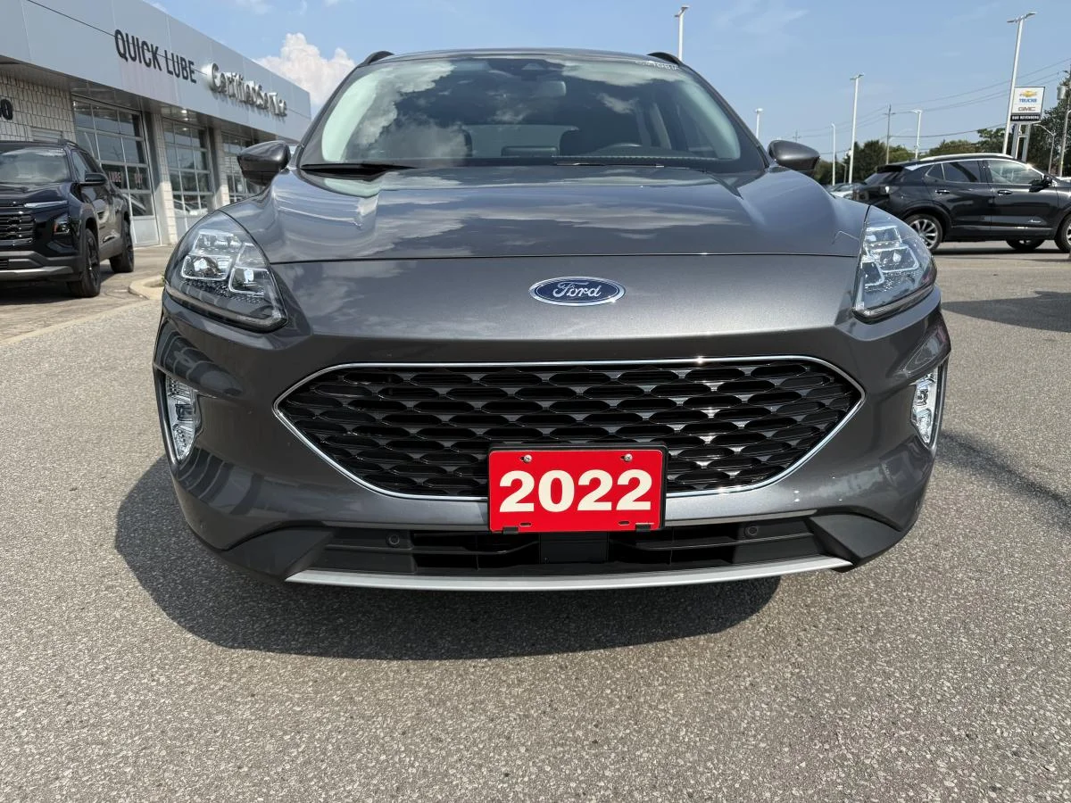 Used 2022 Grey Ford Titanium Awd image 8