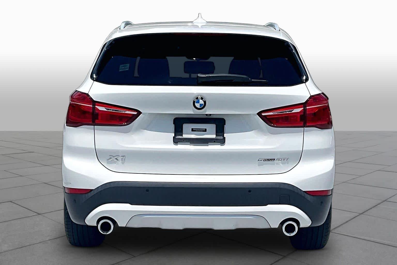 Used 2021 Alpine White BMW sDrive28i image 5