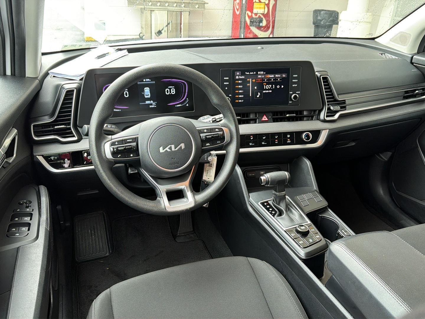 Used 2025 Glacial White Pearl Kia LX image 18