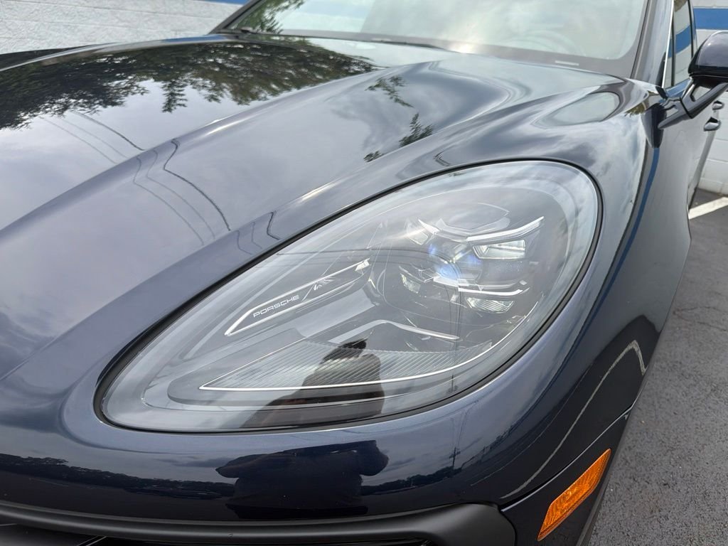 Used 2023 Night Blue Metallic Porsche S image 9