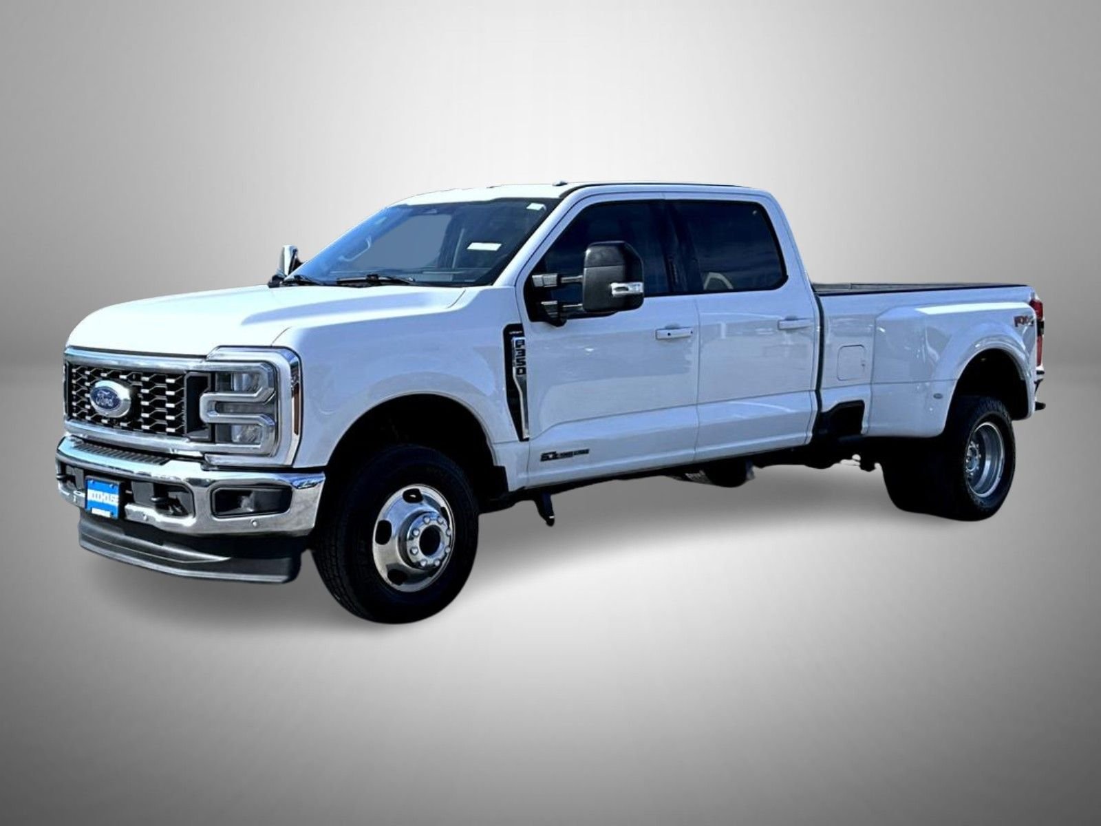 Used 2024 White Ford Lariat image 1