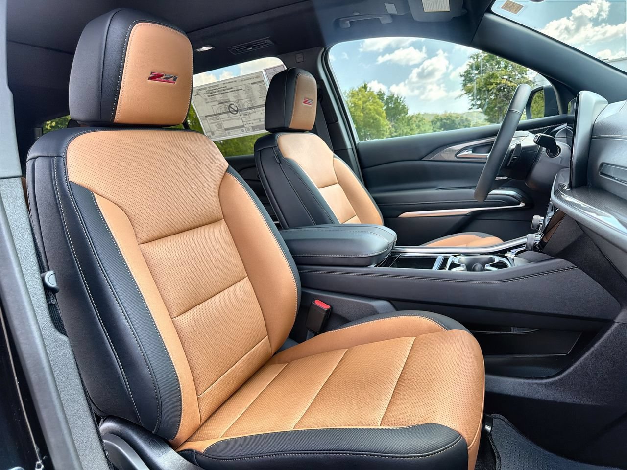 New 2027 Mosaic Black Metallic Chevrolet Z71 image 23