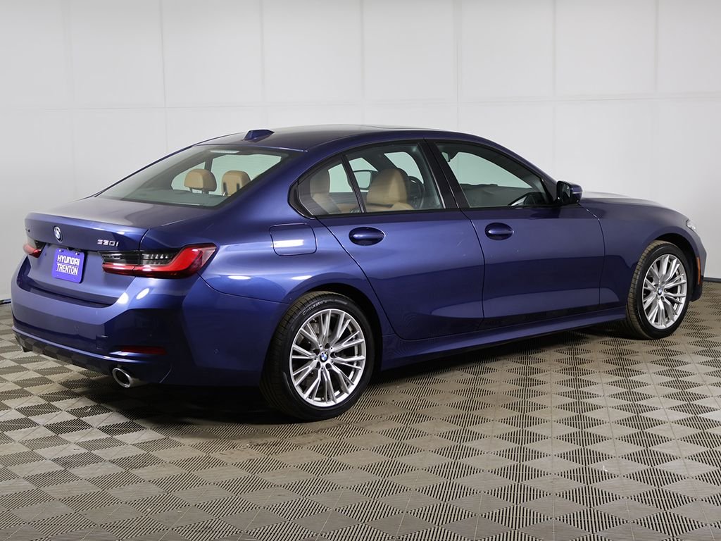 2023 BMW 3 Series 330i - Photo 12