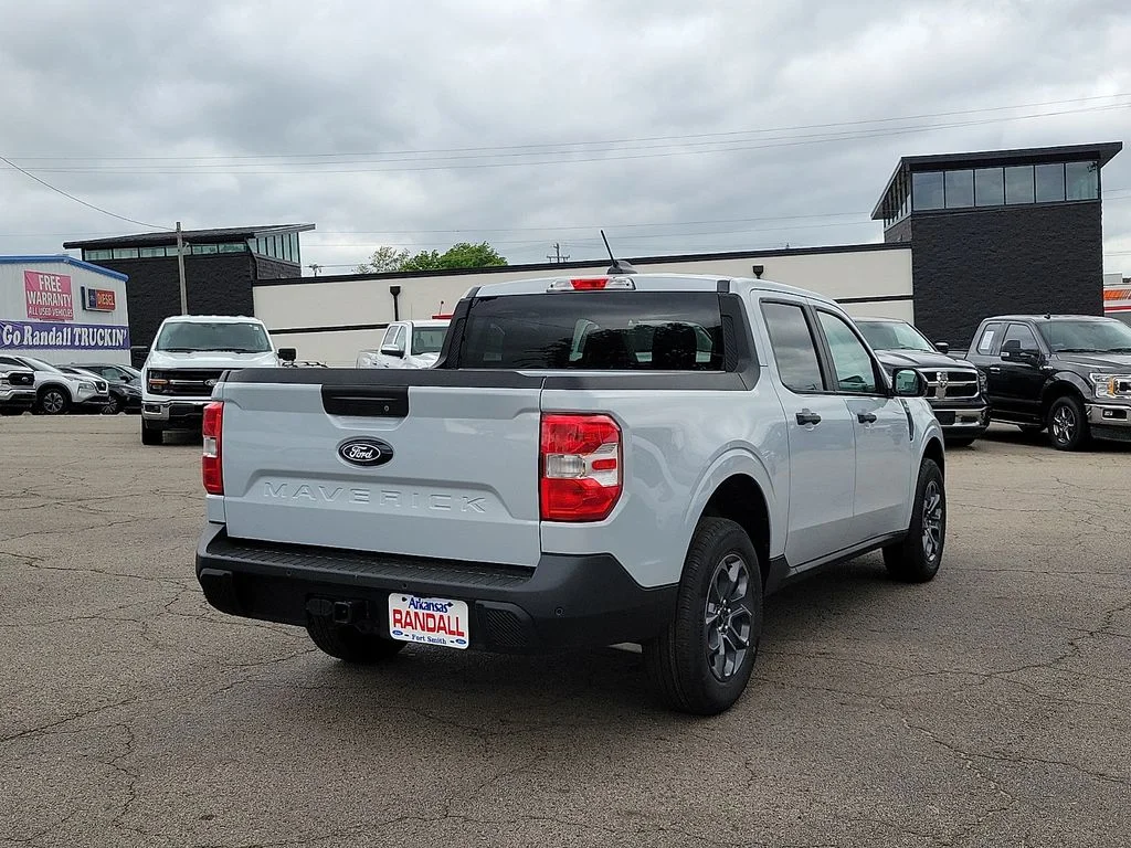 New 2026 Space White Metallic Ford XLT image 5