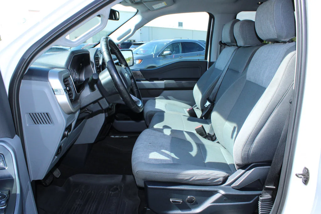 Used 2021 Oxford White Ford XLT image 37