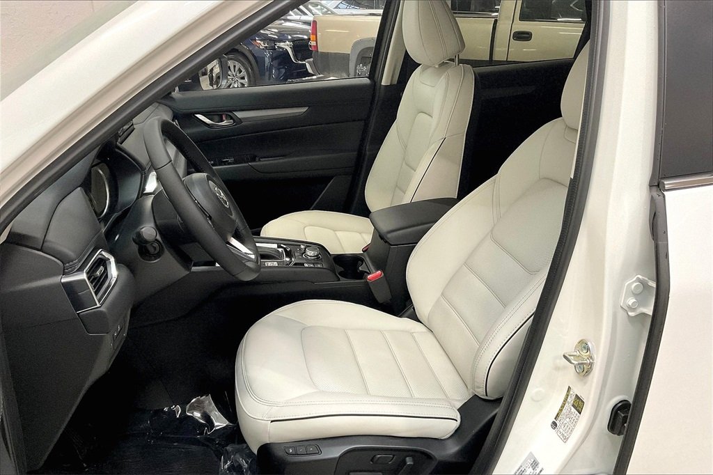 2025 MAZDA CX-5 - Image 8