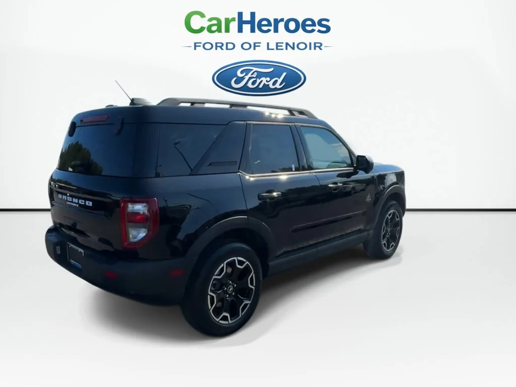 New 2026 Shadow Black Ford Outer Banks® image 8