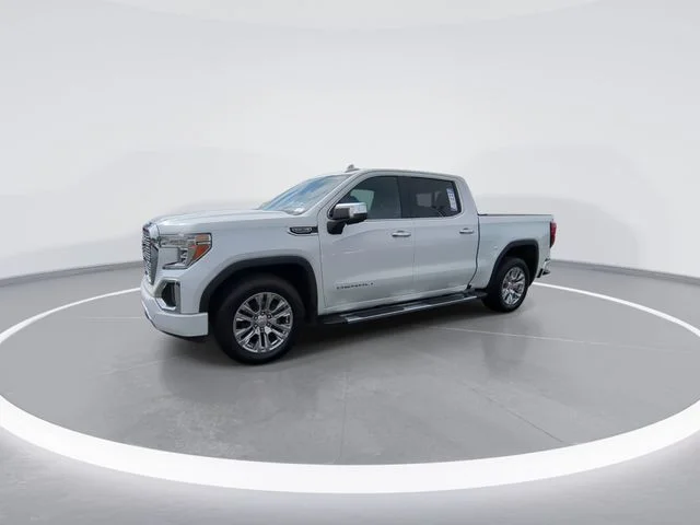 Used 2019 White GMC Denali image 4