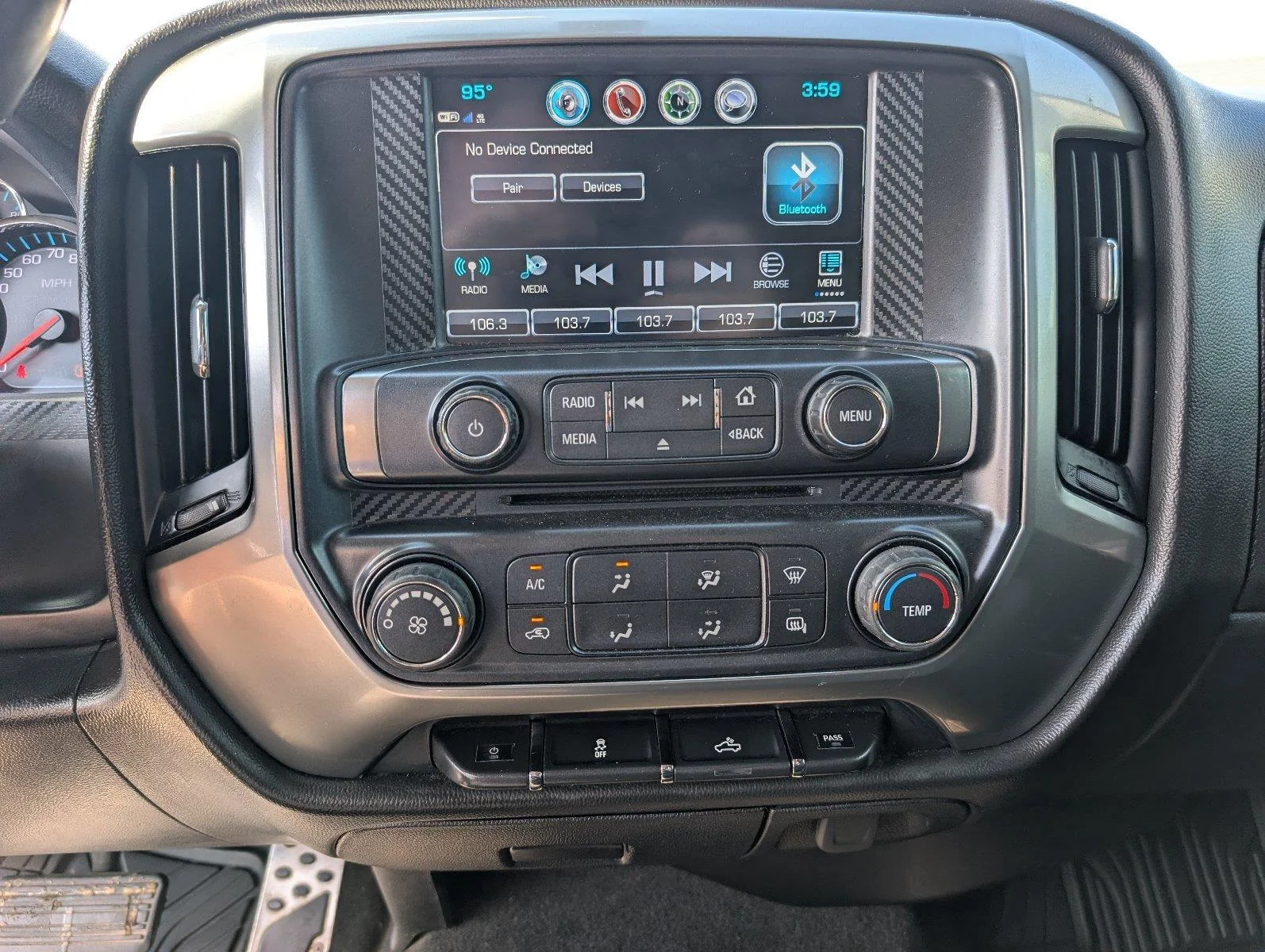 Used 2018 Graphite Metallic Chevrolet LT image 18