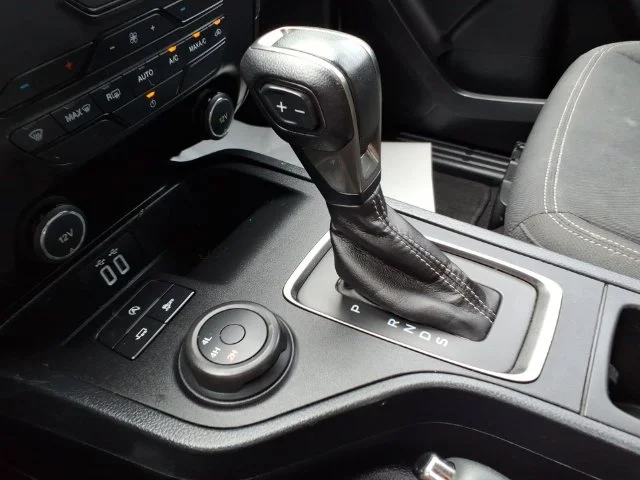 Used 2020 Silver Ford XLT image 27