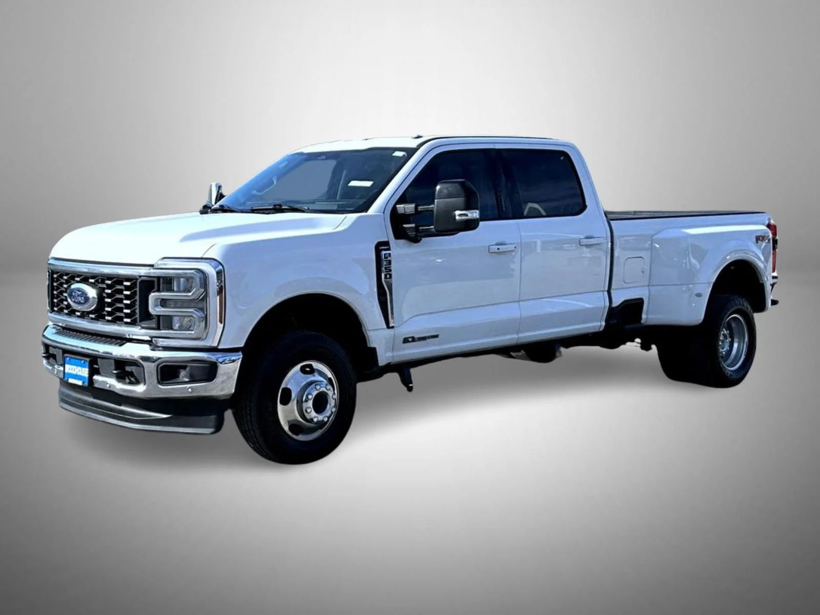 Used 2024 White Ford Lariat image 1
