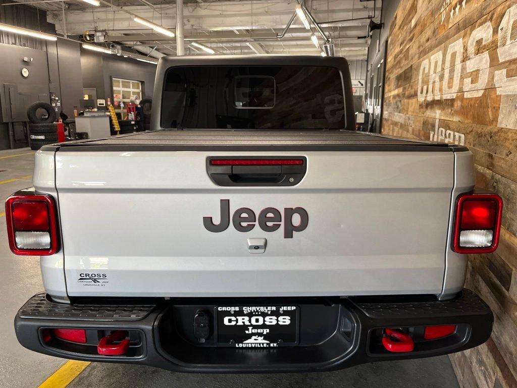 Used 2022 Silver Jeep Rubicon image 22