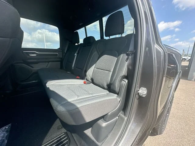 New 2026 Granite Crystal Metallic Clearcoat RAM Big Horn/Lone Star image 24