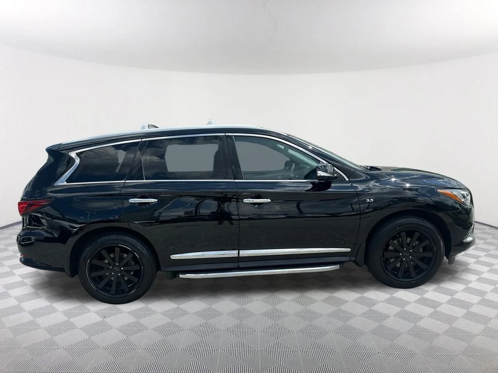 Used 2020 Black INFINITI LUXE image 4