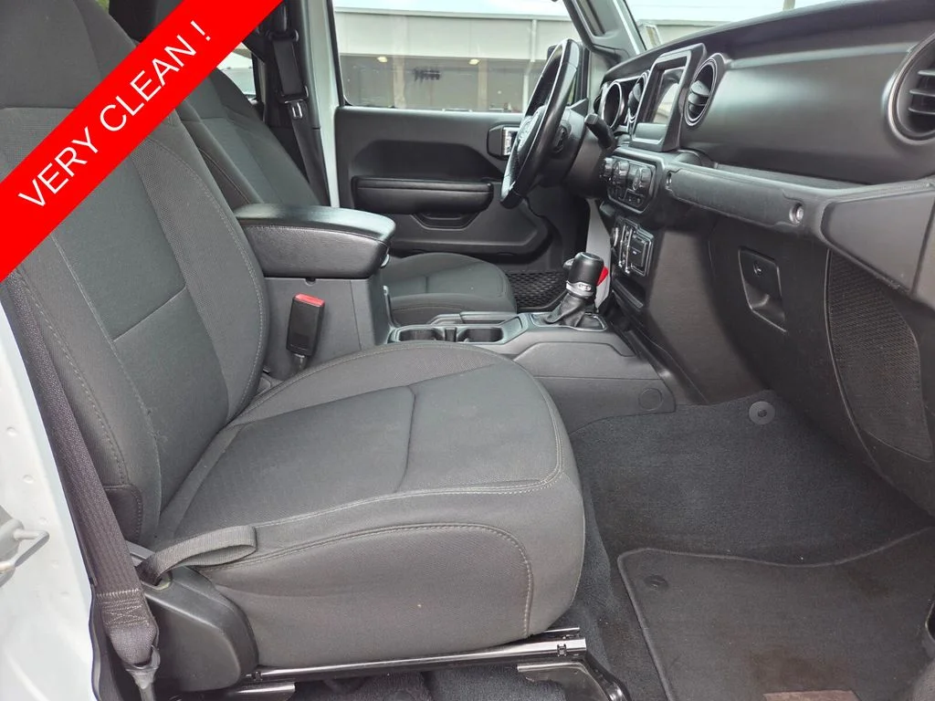 Used 2022 White Jeep Sport image 14