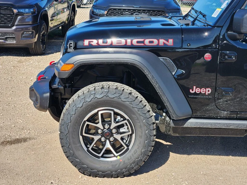 New 2026 Black Clear-Coat Exterior Paint Jeep Rubicon image 6