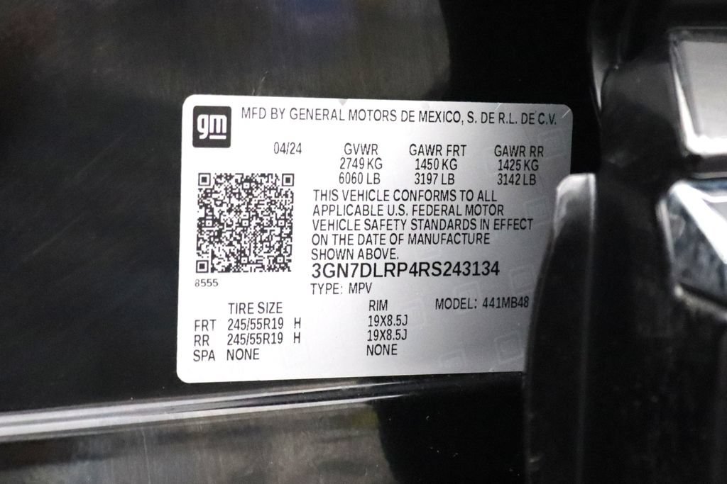 2024 Chevrolet Equinox EV LT - Photo 38