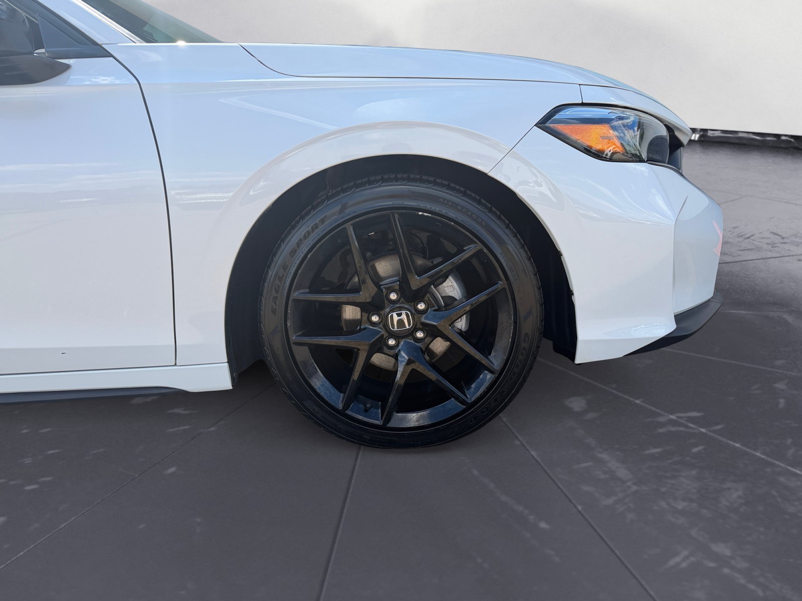 Certified Used 2025 Platinum White Pearl Honda Sport image 40