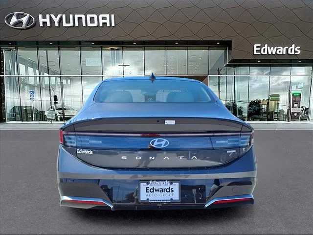 Used 2025 Gray Hyundai Limited image 6