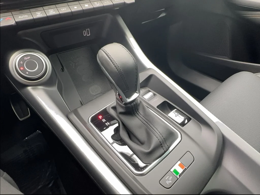 New 2026 Blue Alfa Romeo Base image 35