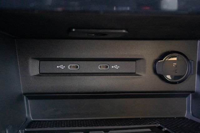 2025 Volkswagen Taos SEL - Photo 19