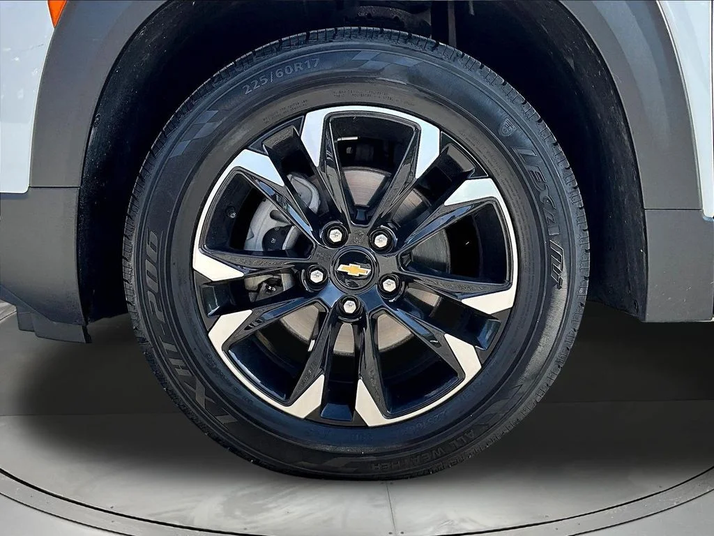 Used 2023 White Chevrolet LT image 35