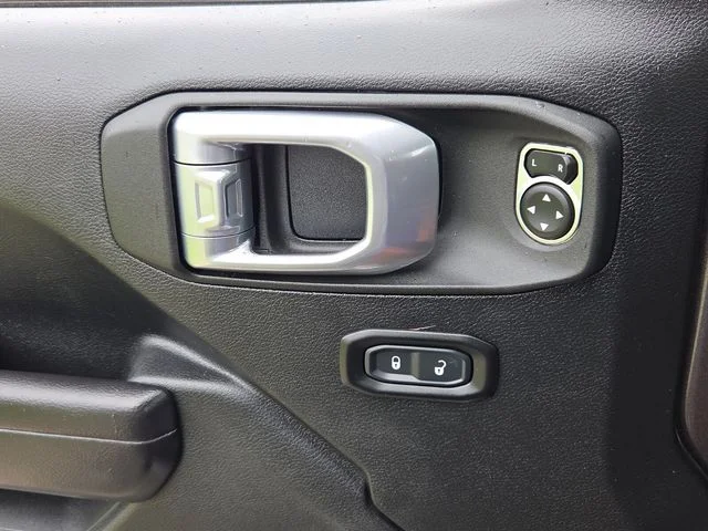Used 2020 Gray Jeep Unlimited Sport image 28