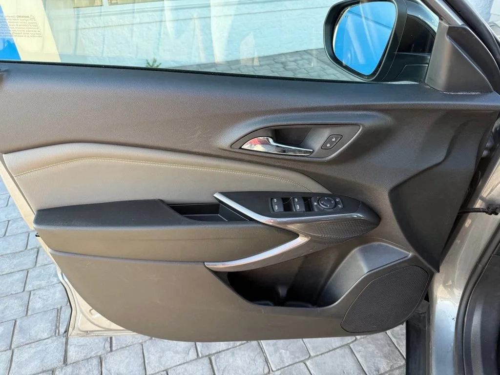 Used 2025 Sterling Gray Metallic Chevrolet ACTIV image 29