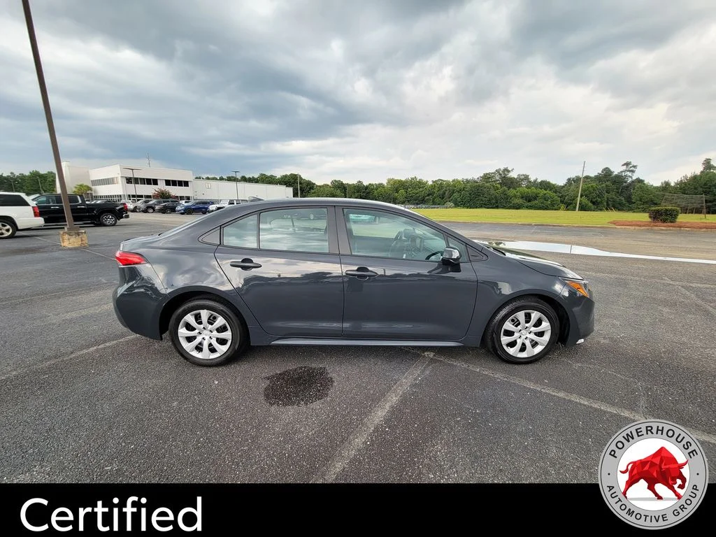 Used 2024  Toyota LE image 6