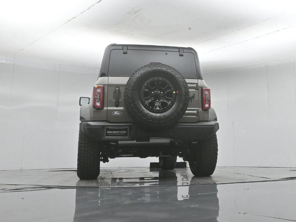 New 2026 Marsh Gray Ford Badlands image 45