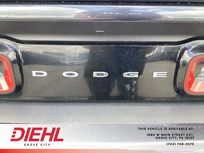 Used 2019 Gray Dodge SXT image 11