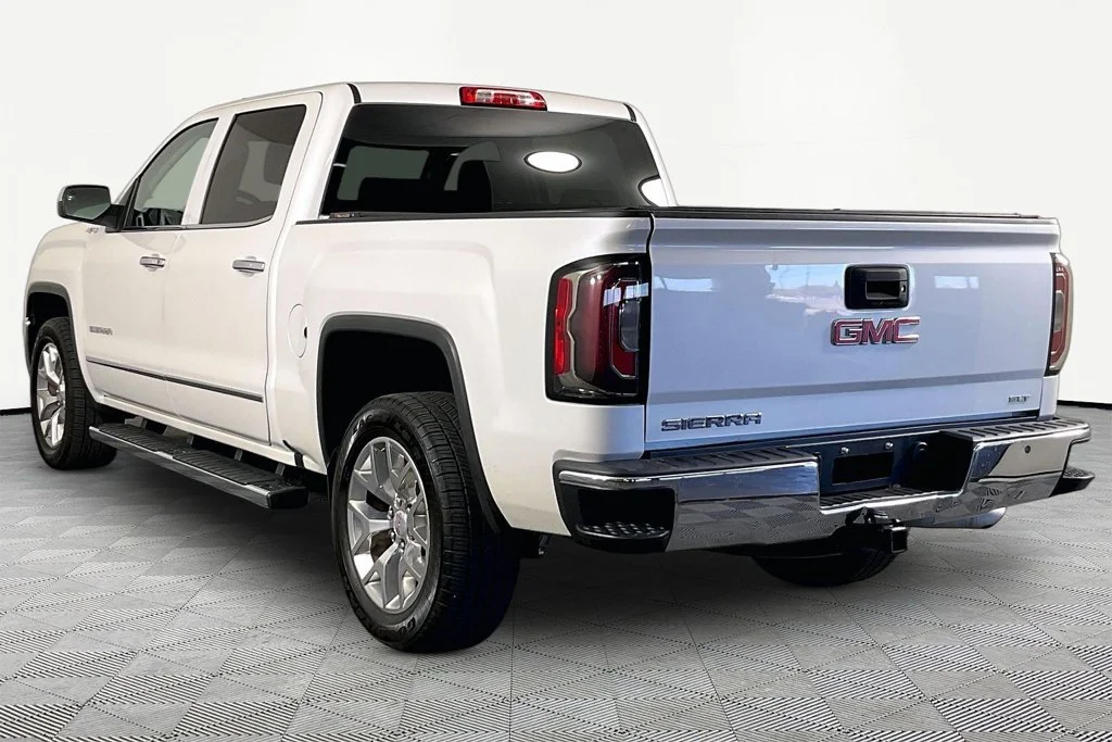 Certified Used 2018 White GMC SLT image 4