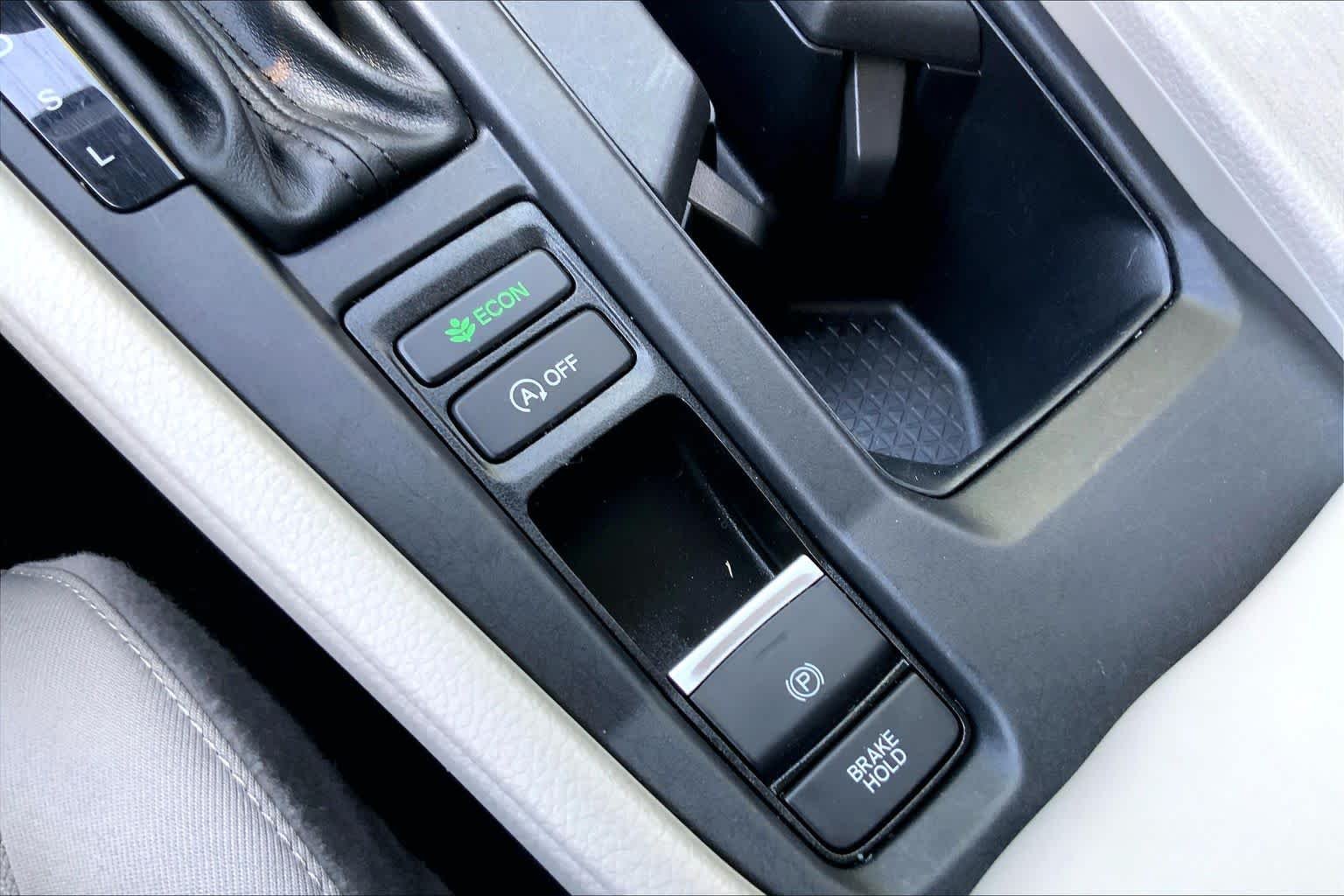 Used 2024 Platinum White Pearl Honda EX image 33