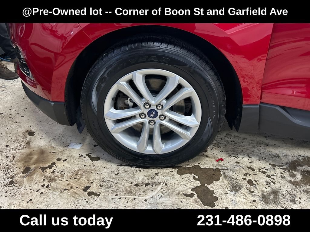 Used 2020 Red Ford SEL image 11