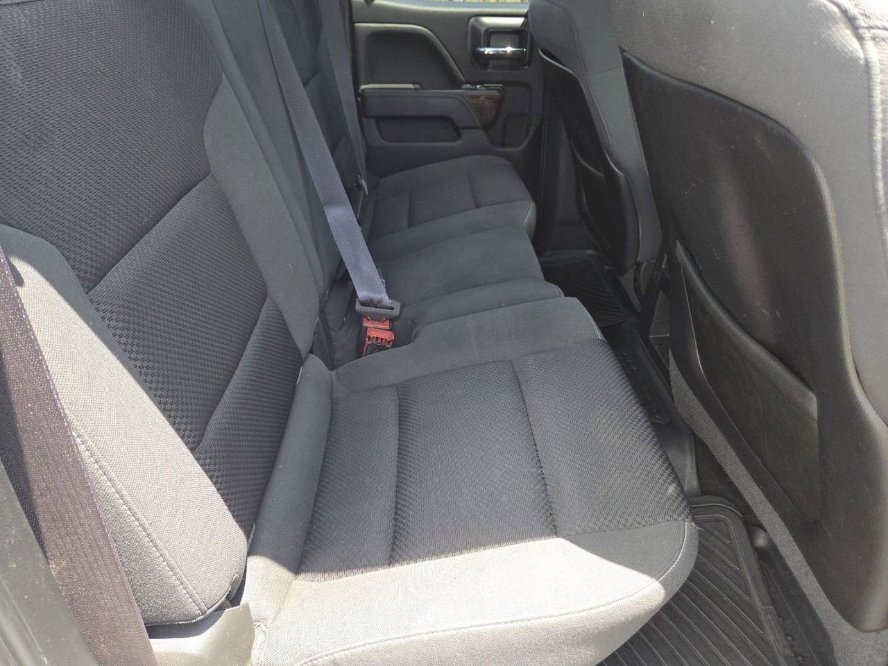 Used 2015 QUICKSILVER METALLIC GMC SLE image 19