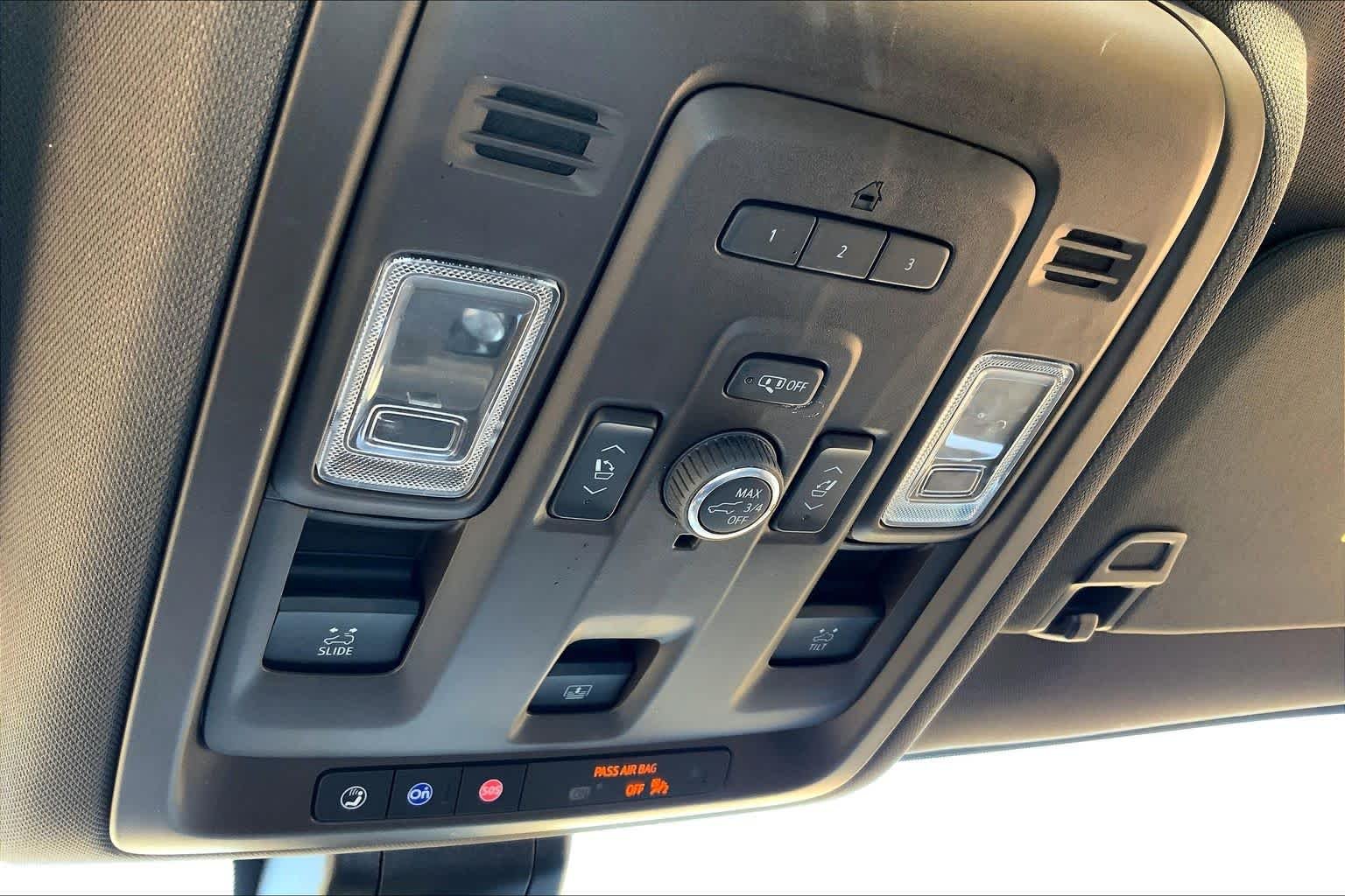 Used 2022 Satin Steel Metallic GMC SLT image 35