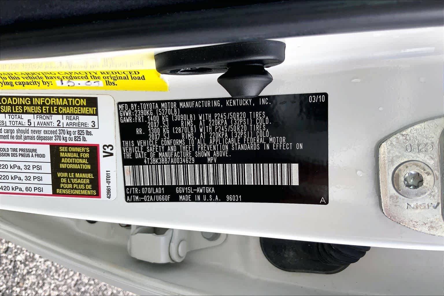 Used 2010 Blizzard Pearl Toyota  image 34
