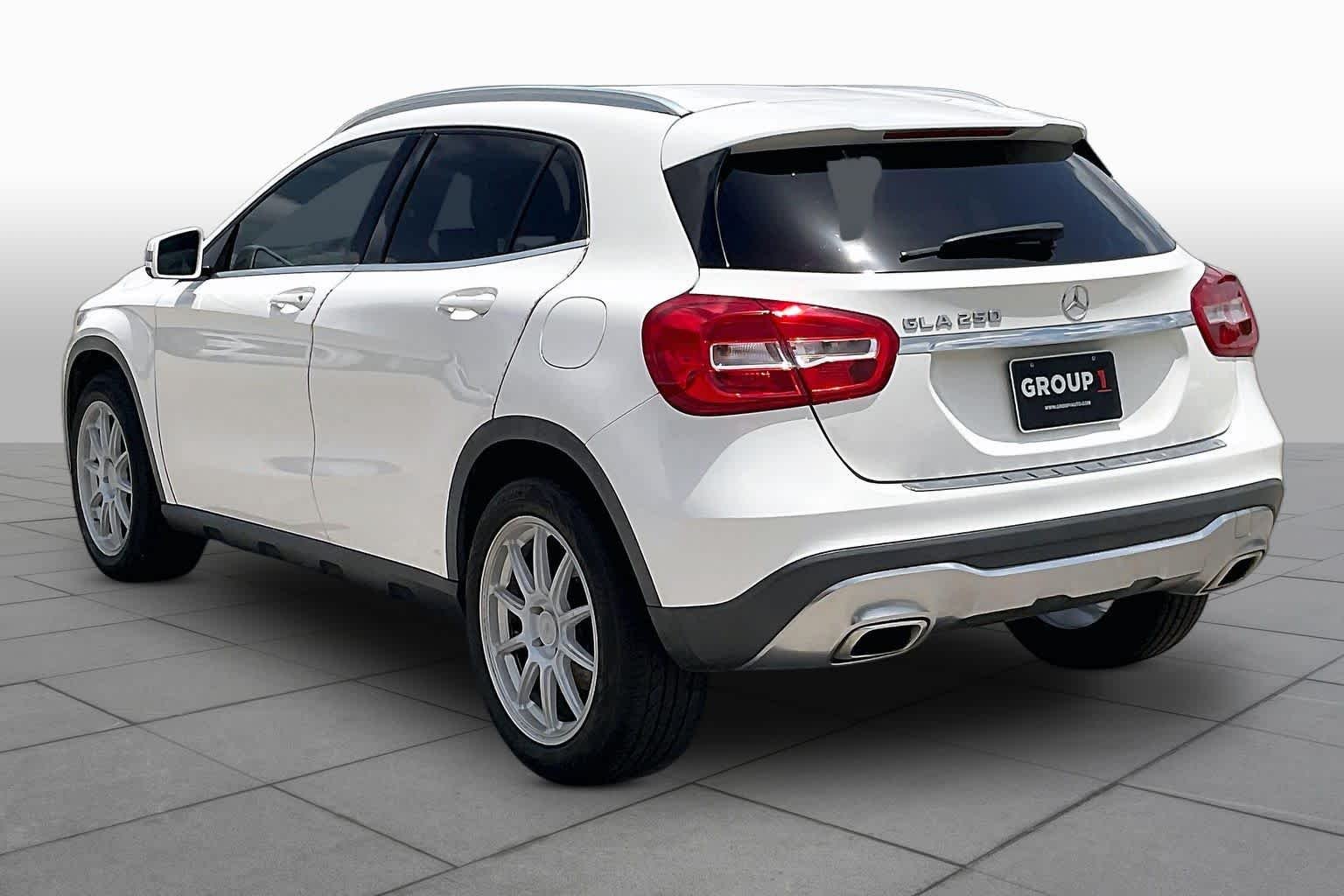 Used 2019 Polar White Mercedes-Benz GLA 250 image 12
