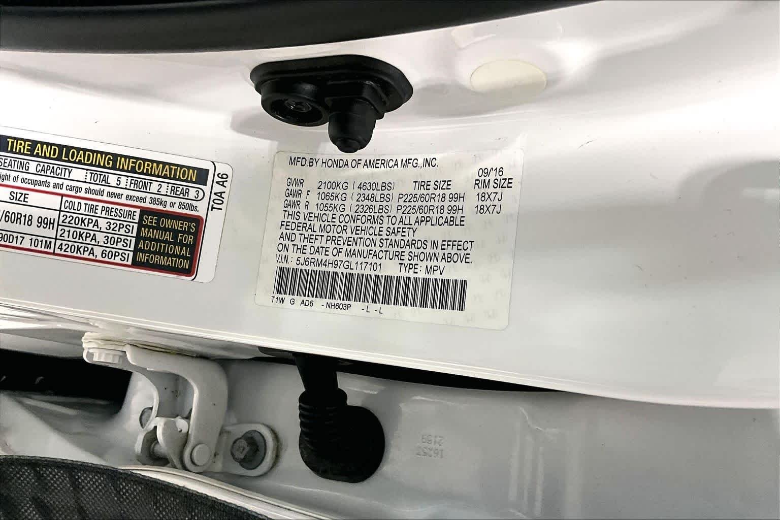 Used 2016 Alabaster Silver Metallic Honda Touring image 32