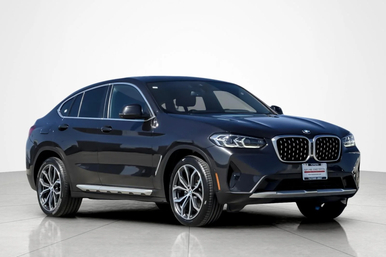 Used 2024 DARK GRAPHITE METALL BMW xDrive30i image 7
