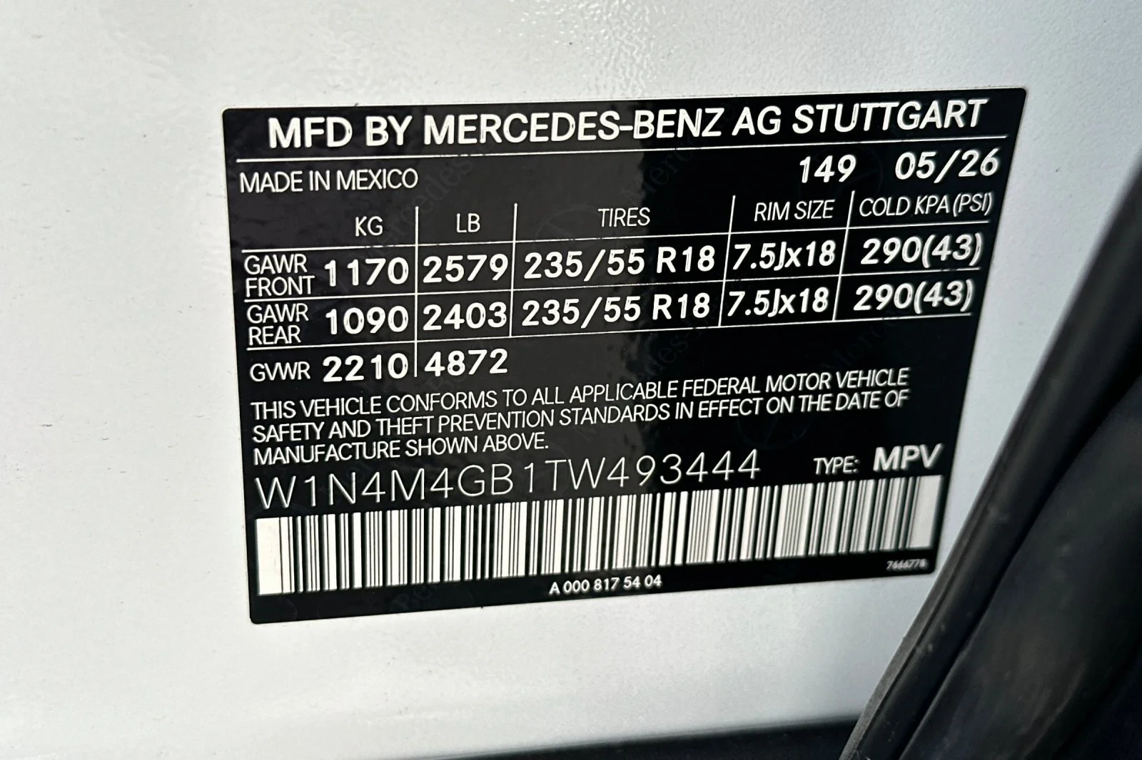 New 2026 Polar White Mercedes-Benz GLB 250 image 24