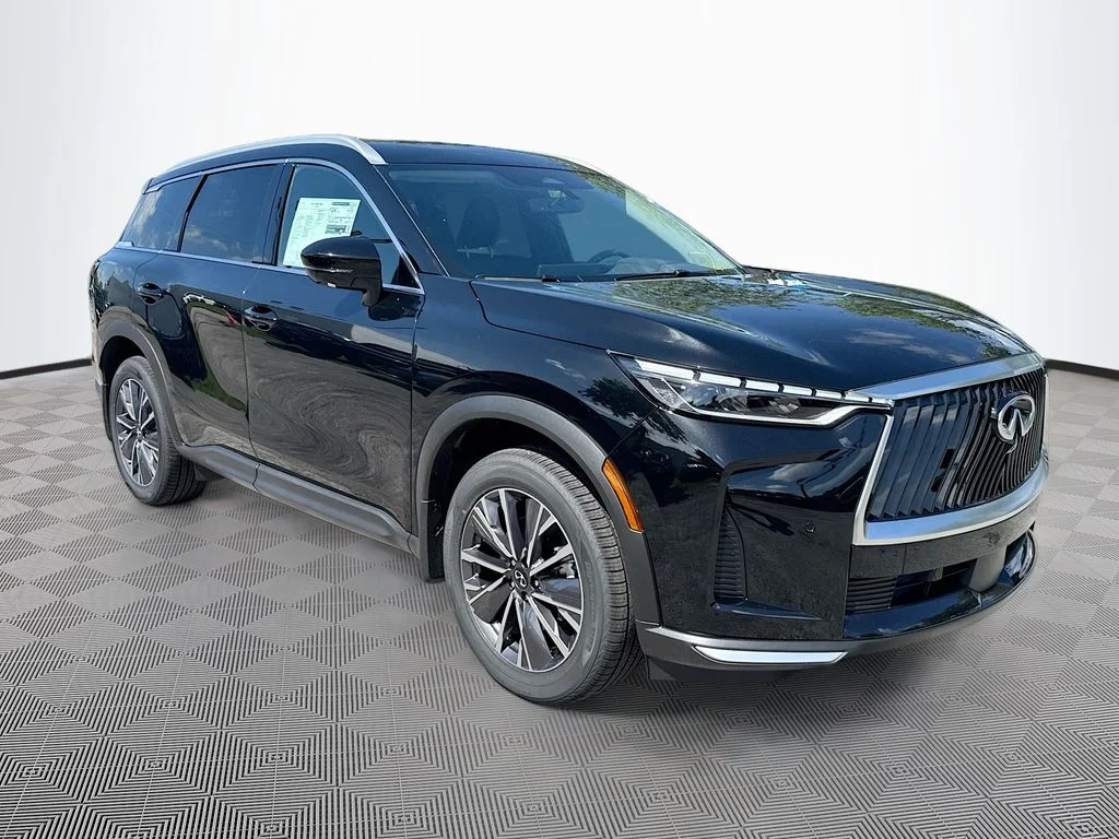 New 2027 MINERAL BLACK INFINITI Luxe FWD image 3