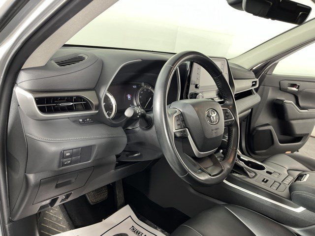 Certified Used 2022 Celestial Silver Metallic Toyota XLE image 15