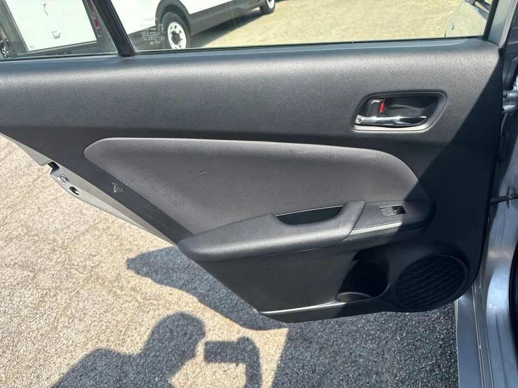 Used 2022 Silver Toyota L Eco image 23
