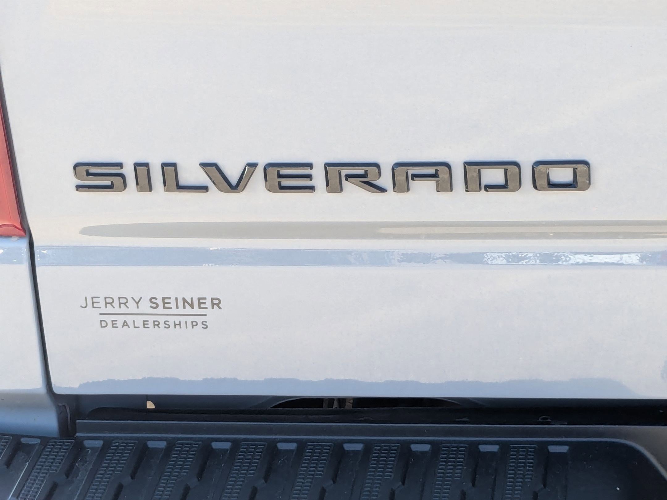 Used 2024 Slate Gray Metallic Chevrolet ZR2 image 13